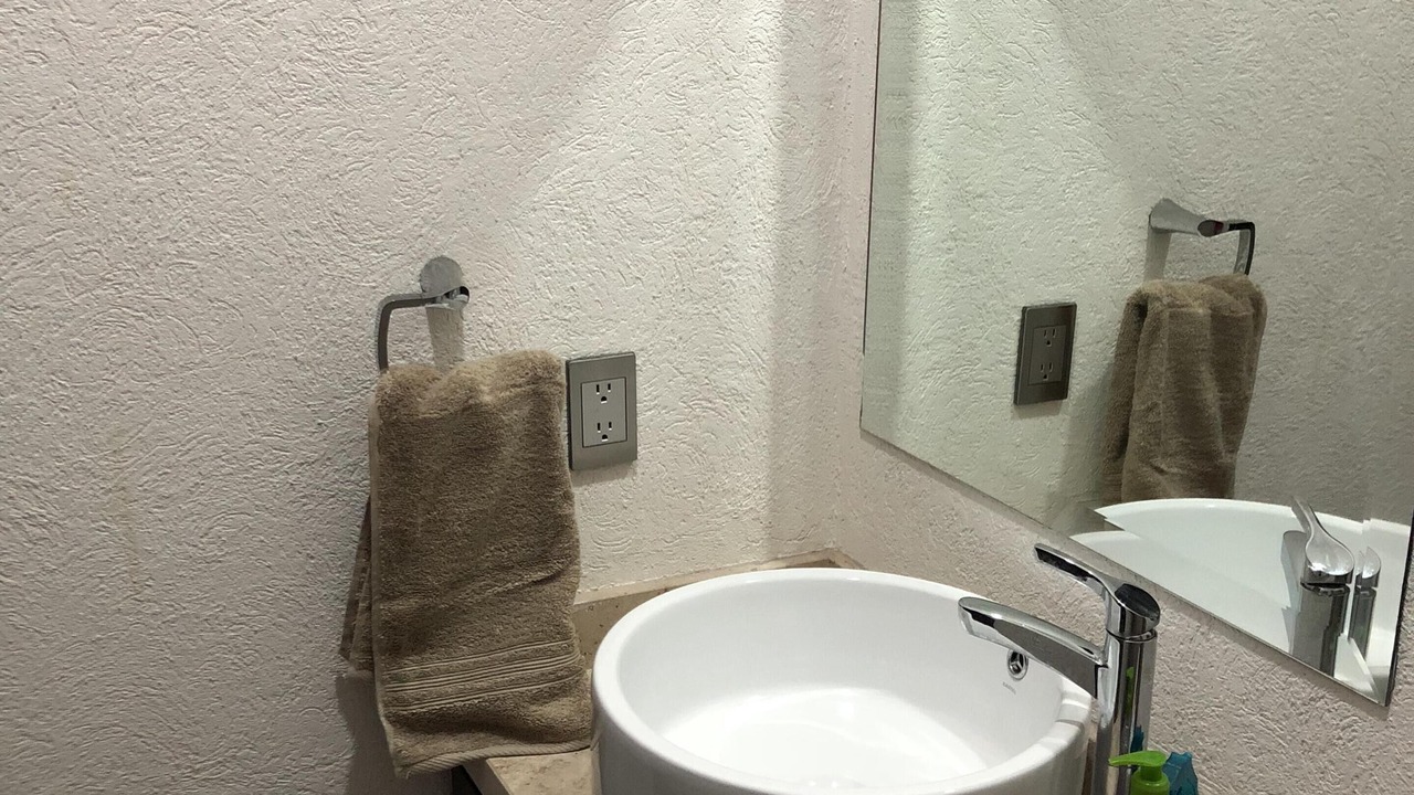 Photo of Bathroom in Ameca