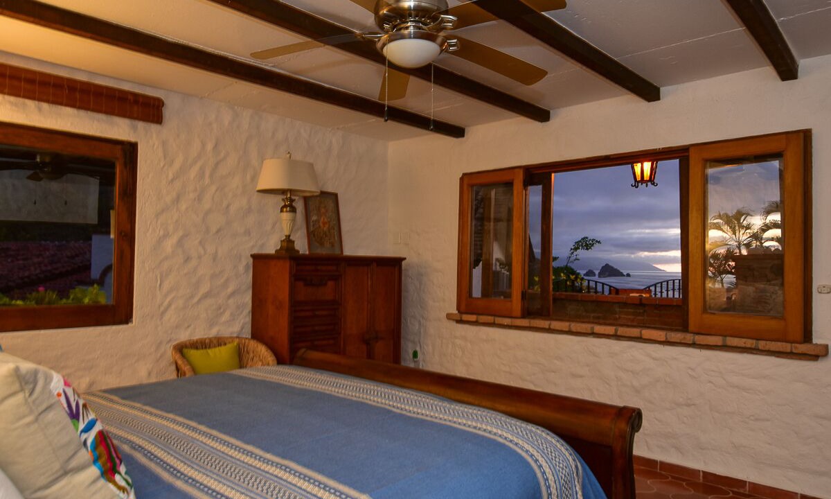 Photo of Bedroom in South Shore Hotel Area