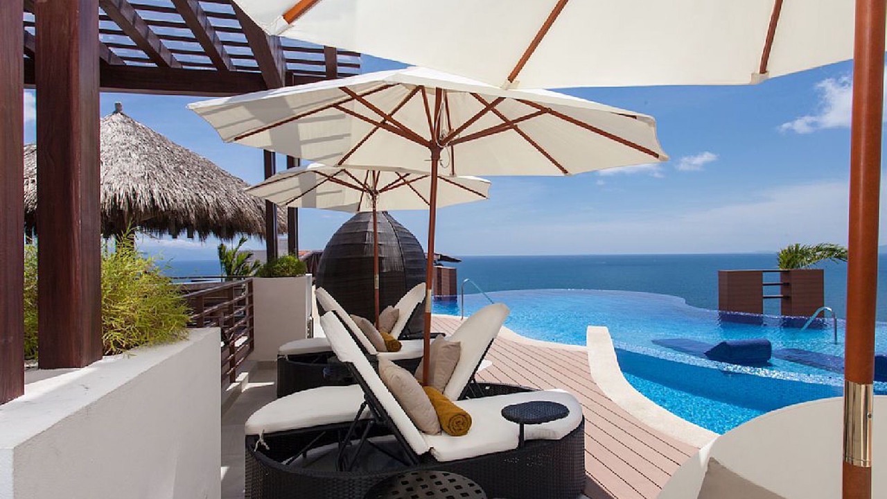 Photo of Outdoor in Romantic Zone