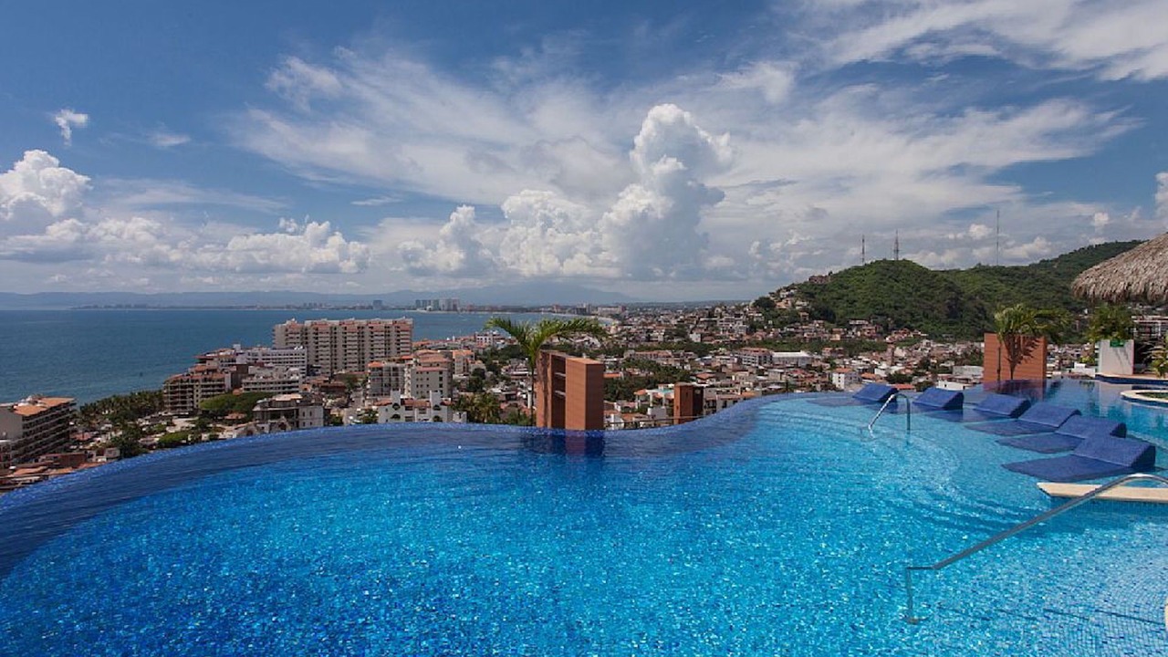 Photo of Outdoor in Romantic Zone