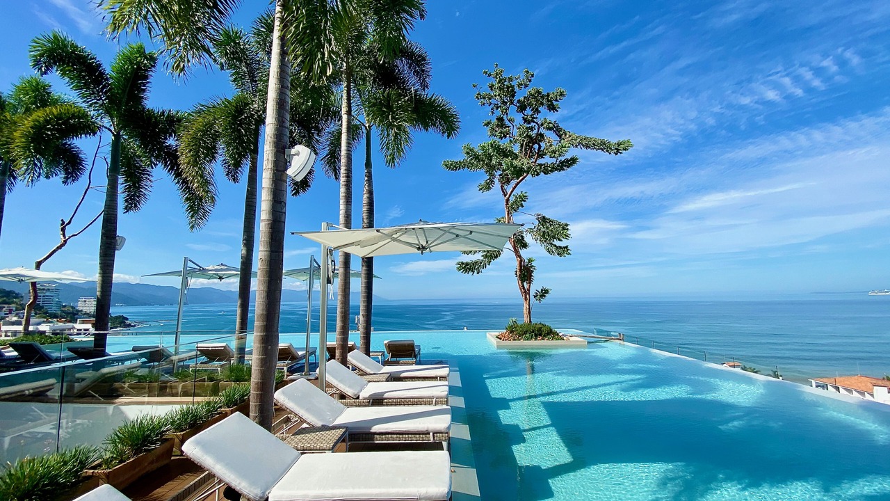 Photo of Outdoor in Romantic Zone
