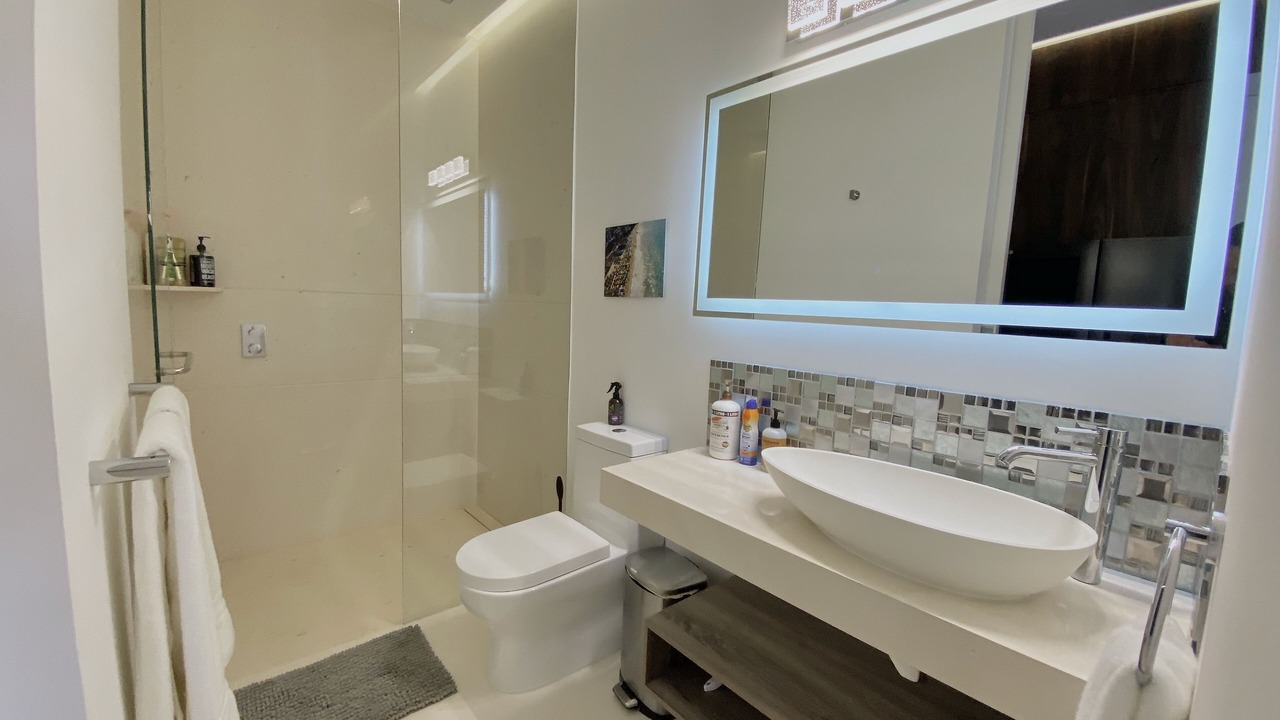 Photo of Bathroom in Romantic Zone