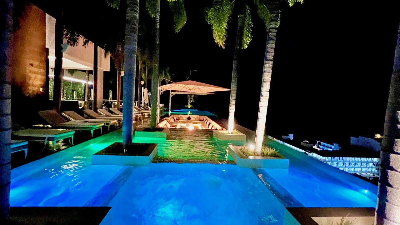 Photo of Outdoor in Romantic Zone