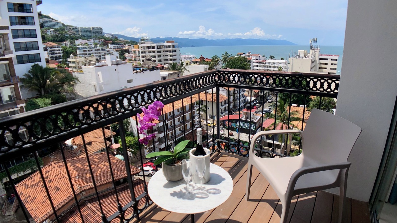 Photo of Outdoor in Romantic Zone
