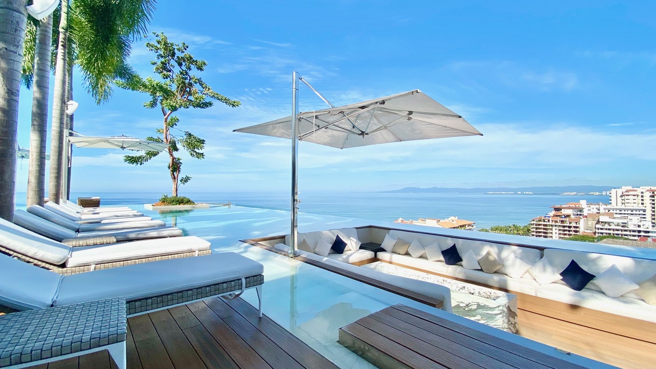 Photo of Patio Balcony in Romantic Zone