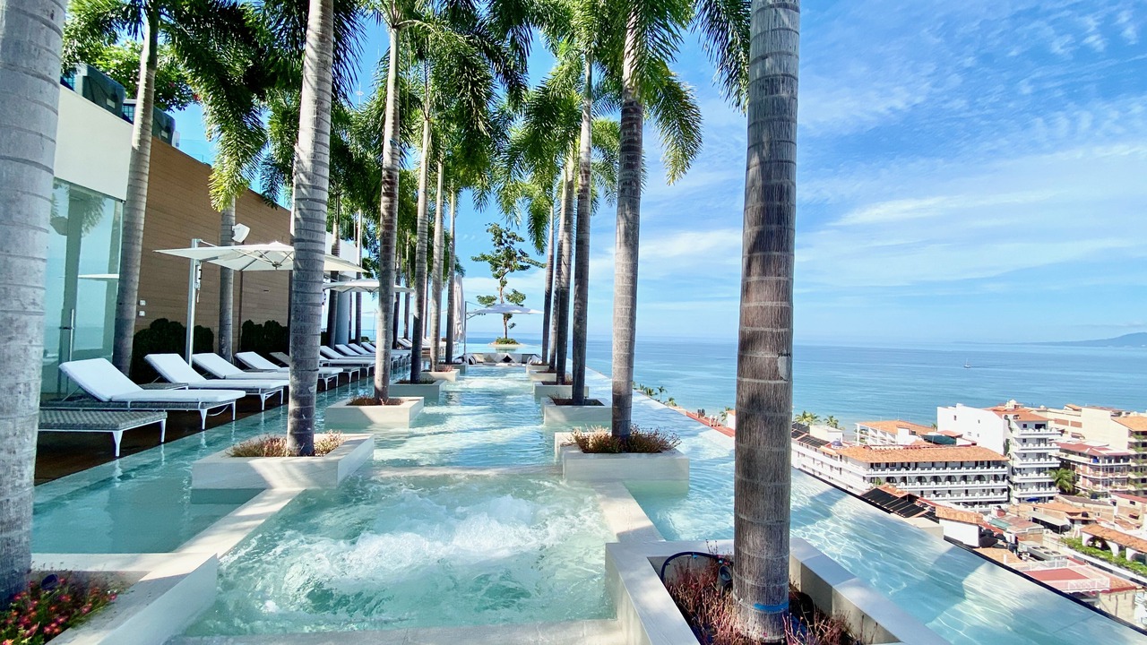 Photo of Outdoor in Romantic Zone