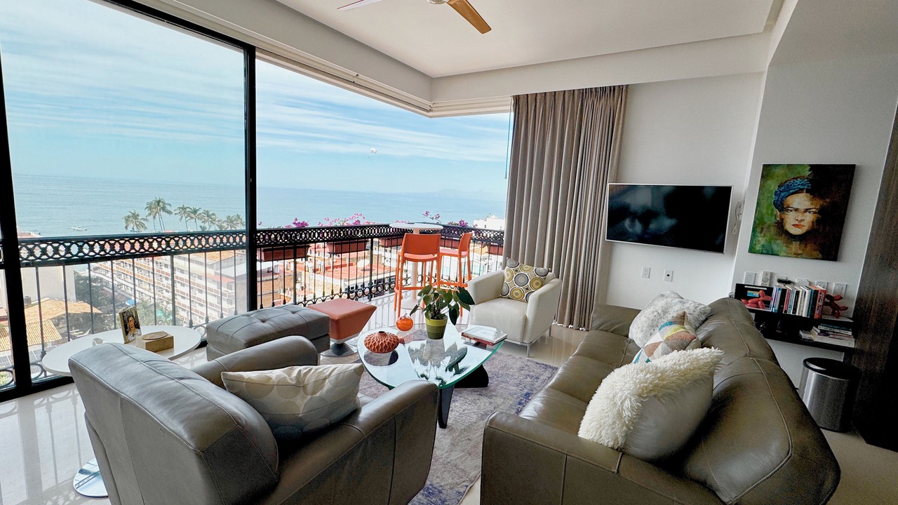 Photo of Livingroom in Romantic Zone