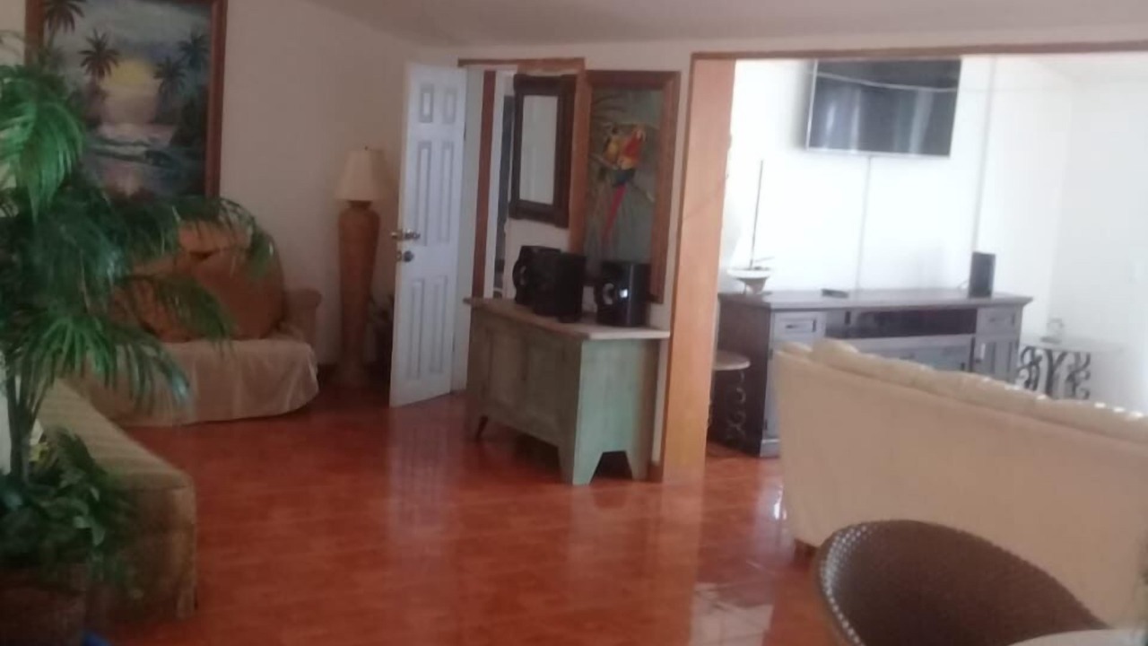 Photo of Livingroom in San Fernando