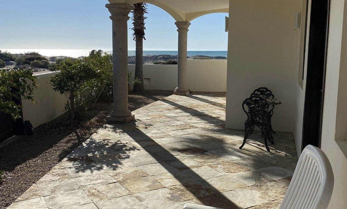 Photo of Patio Balcony in Laguna Shores