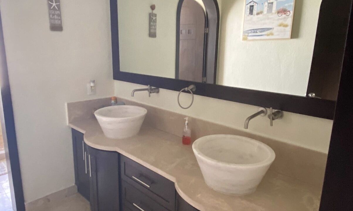 Photo of Bathroom in Laguna Shores