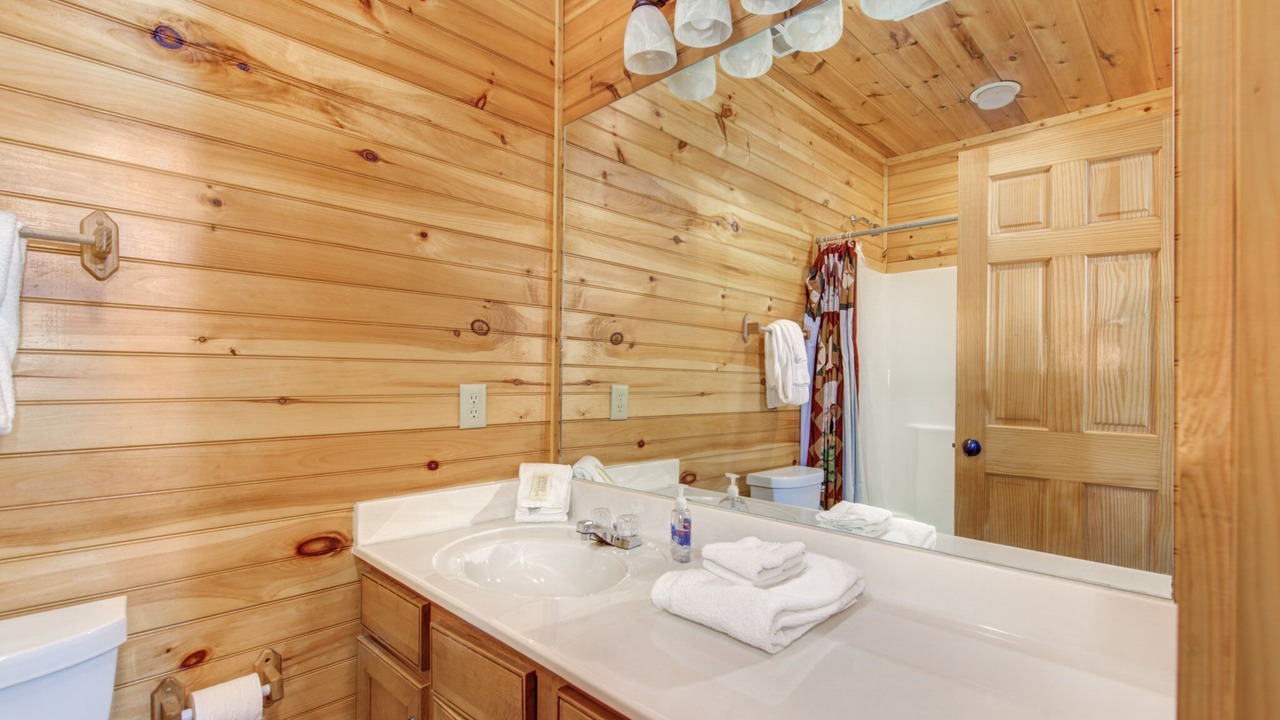 Photo of Bathroom in Hemlock Hills