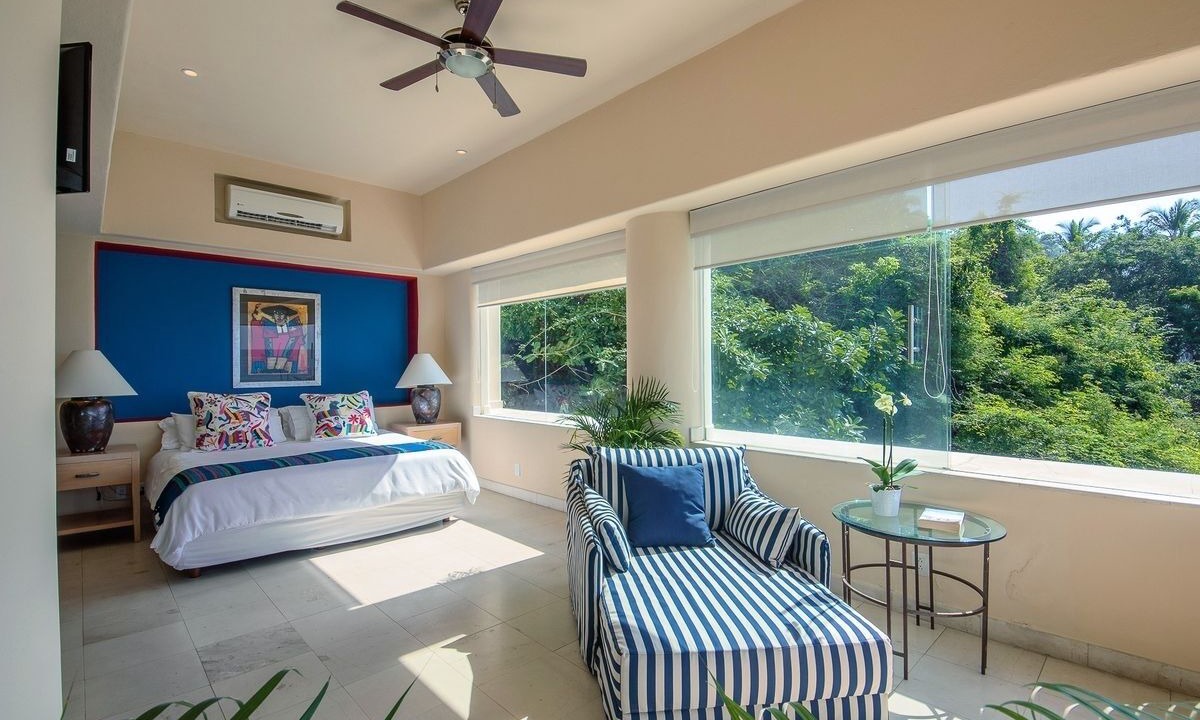 Photo of Bedroom in Mayto