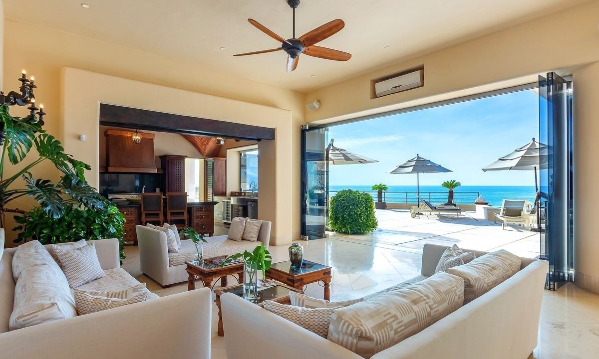 Photo of Livingroom in Mayto