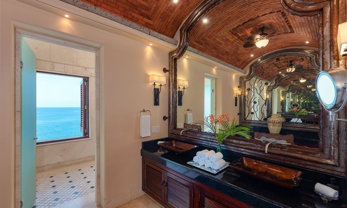 Photo of Bathroom in Mayto