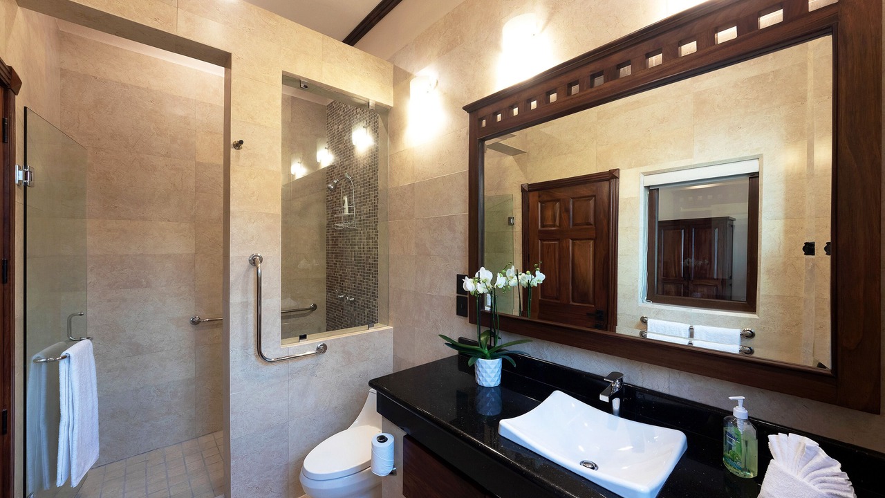 Photo of Bathroom in South Shore Hotel Area