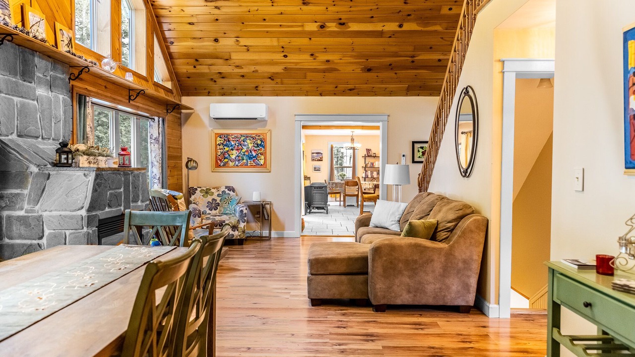Photo of Livingroom in Otis