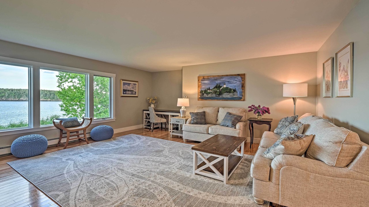 Photo of Livingroom in Owls Head