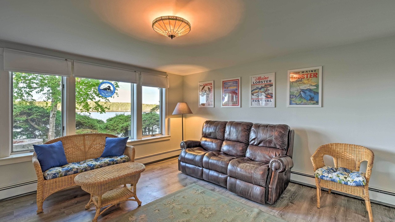 Photo of Livingroom in Owls Head