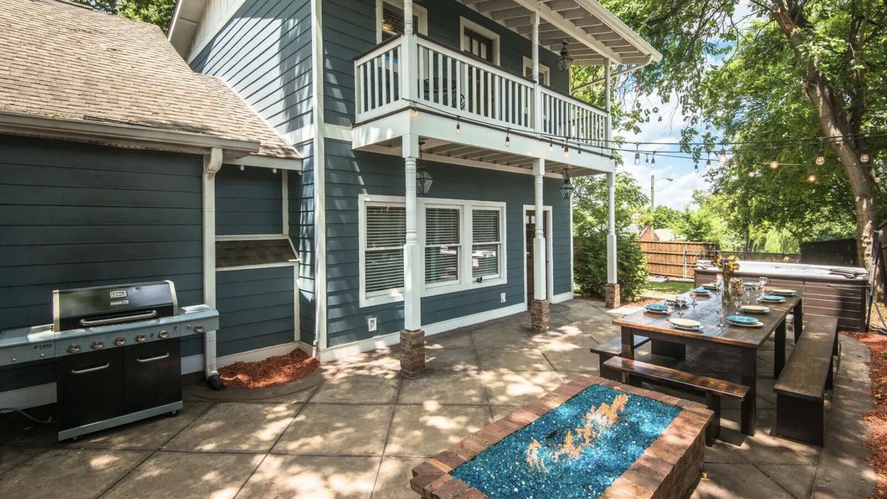 Photo of Outdoor in Shelby Hills