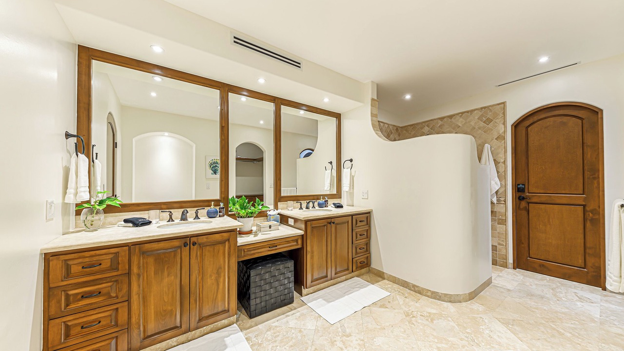 Photo of Bathroom in Buzzards