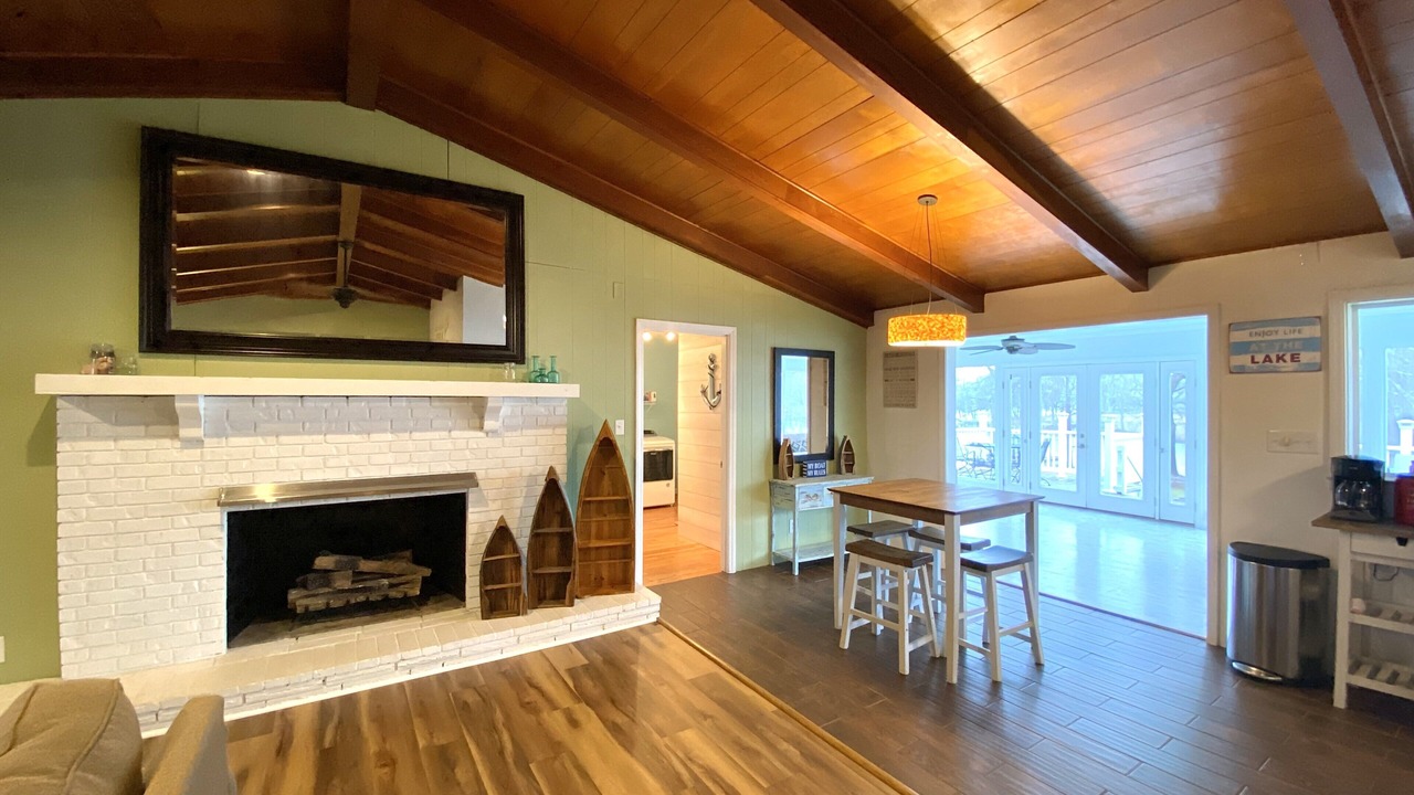 Photo of Livingroom in Inman