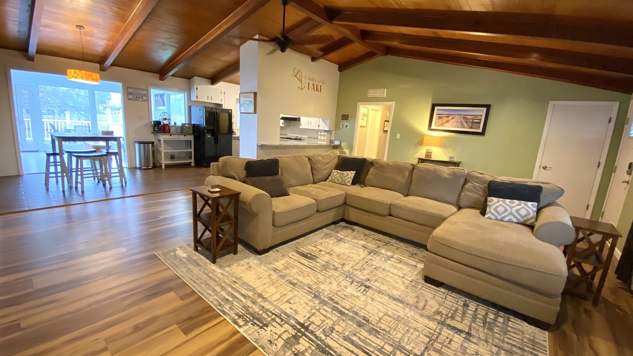 Photo of Livingroom in Inman