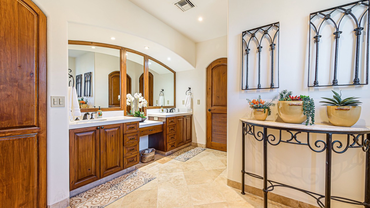 Photo of Bathroom in Buzzards