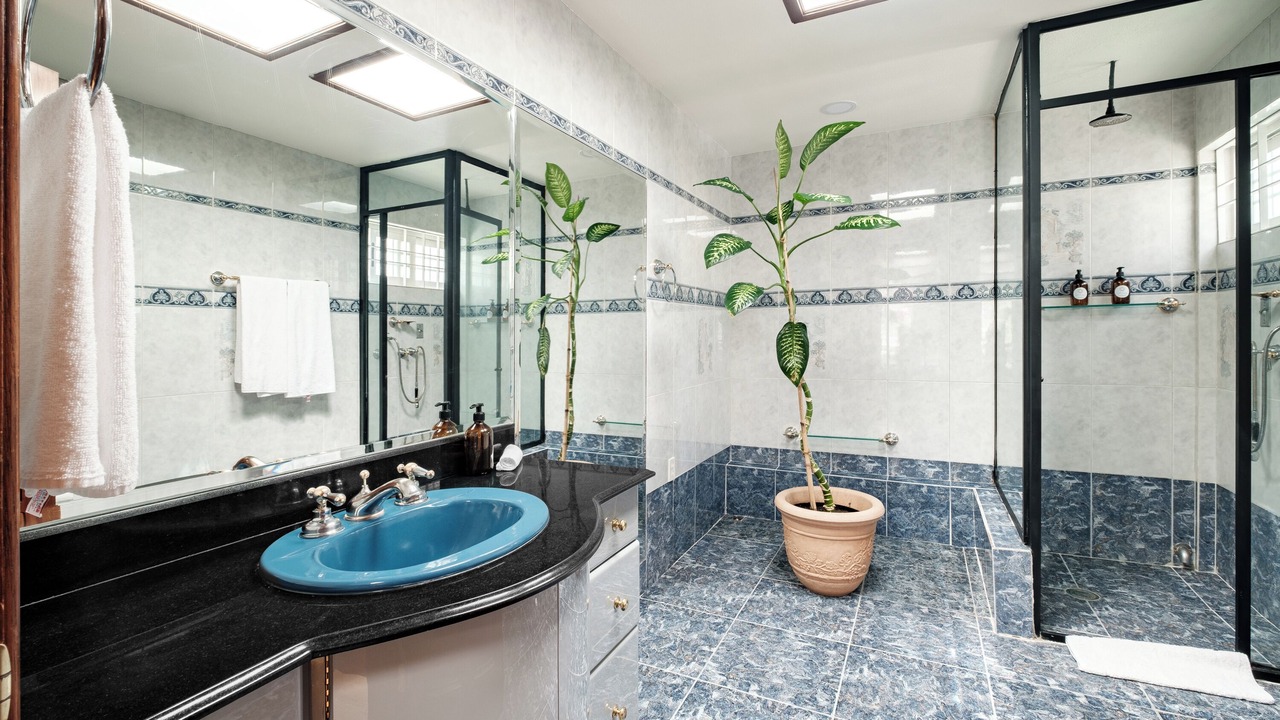 Photo of Bathroom in Del Valle