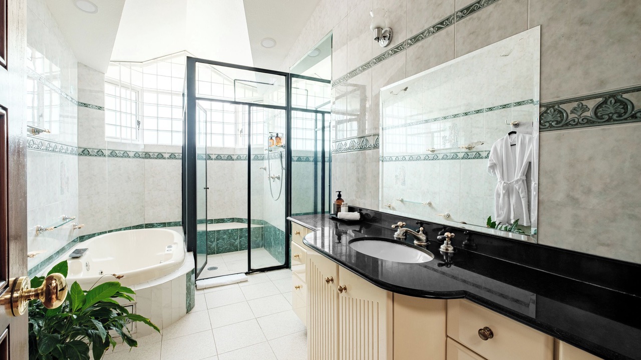 Photo of Bathroom in Del Valle