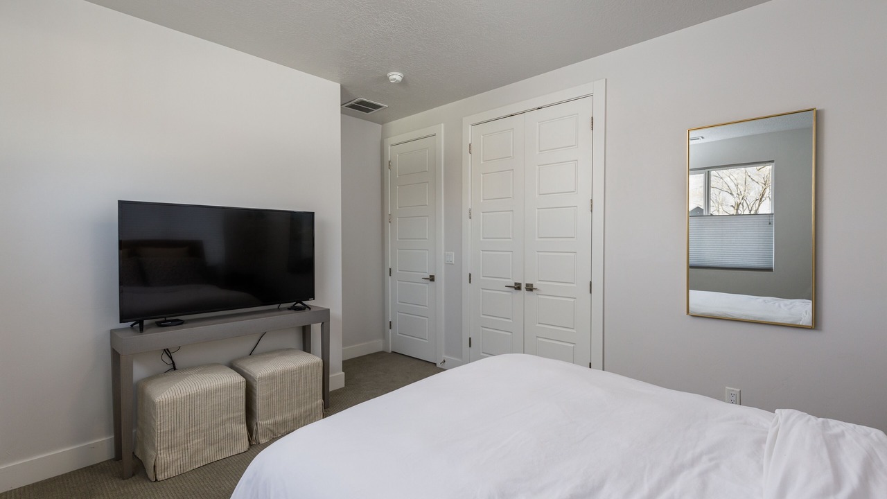 Photo of Bedroom in Sandy