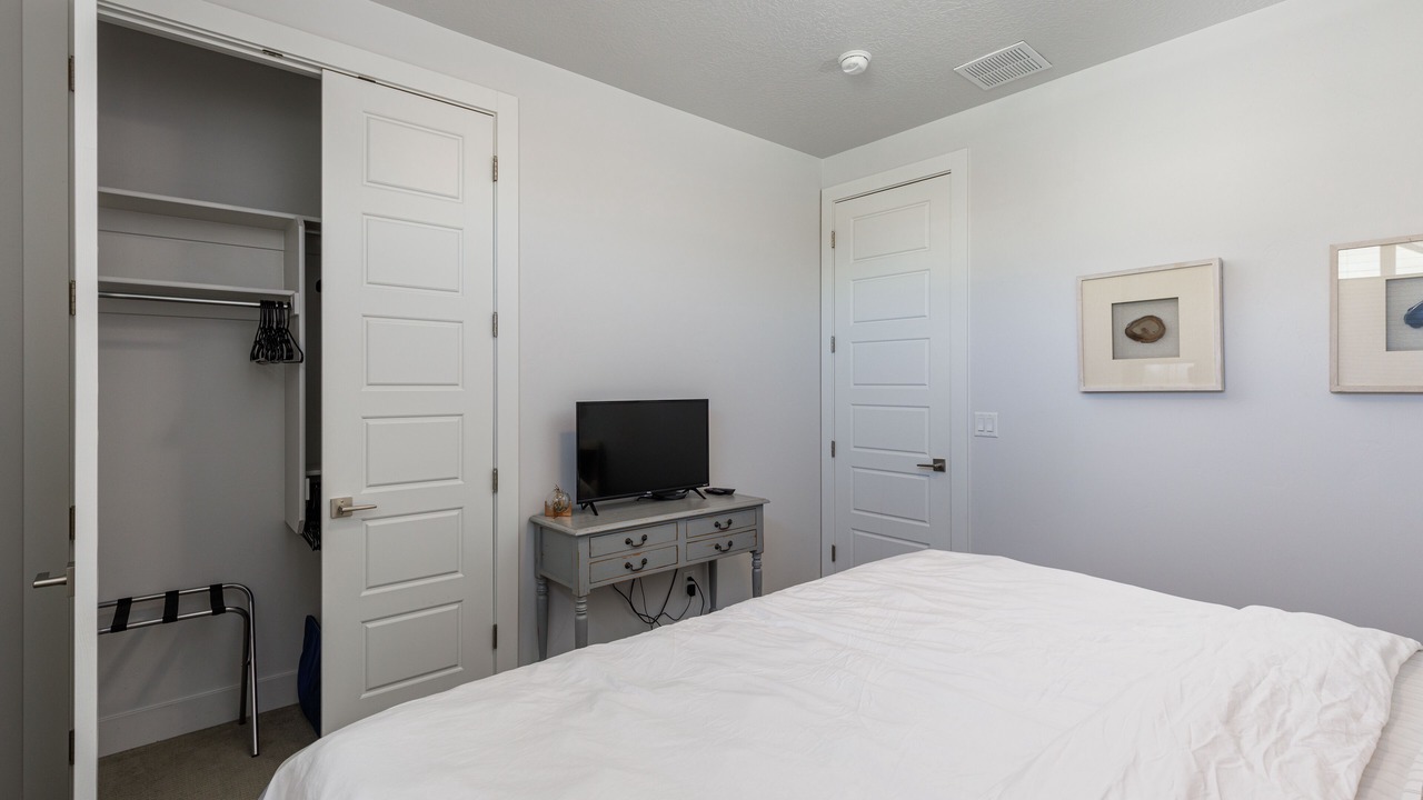 Photo of Bedroom in Sandy