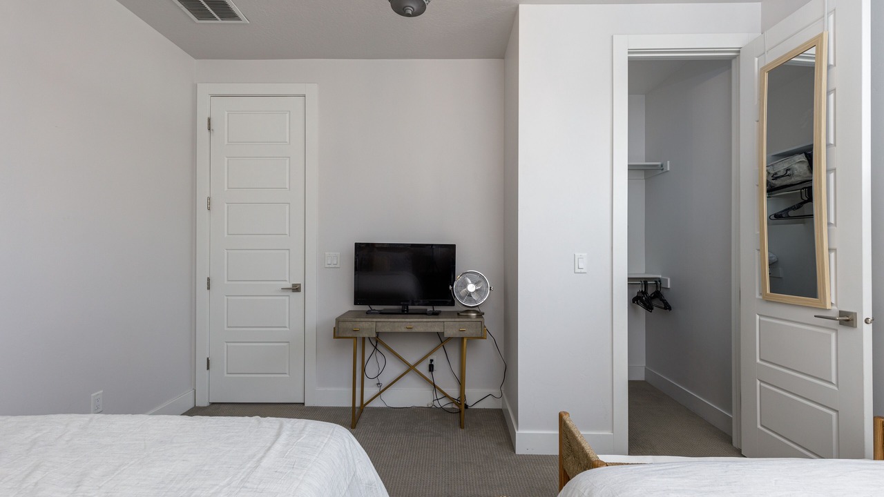 Photo of Bedroom in Sandy