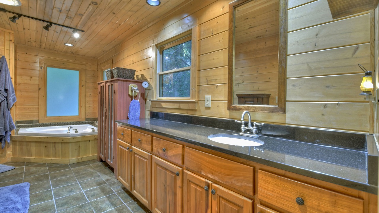 Photo of Bathroom in Blue Ridge