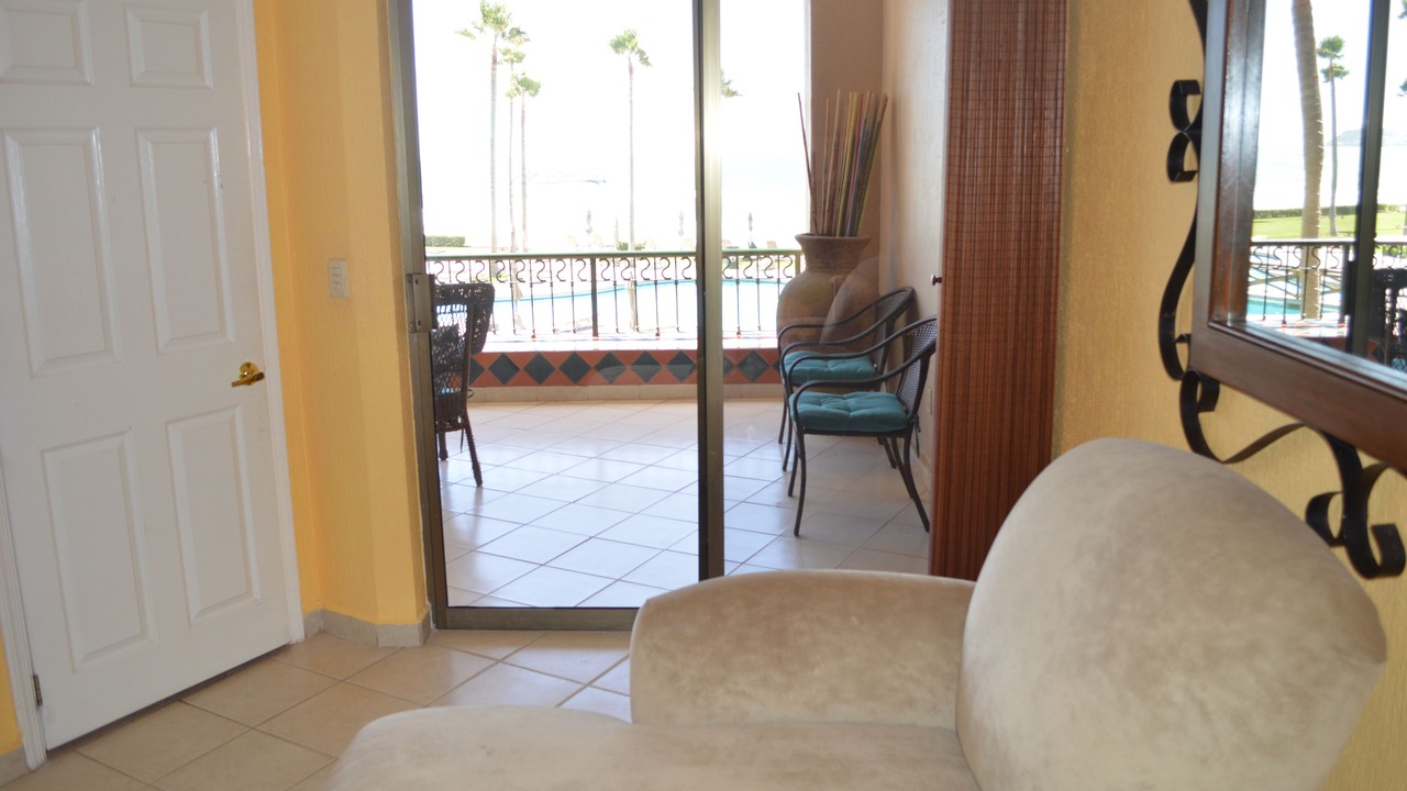 Photo of Livingroom in Sandy Beach