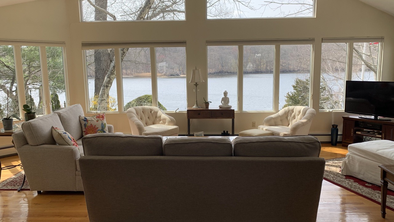 Photo of Bedroom in Saunderstown