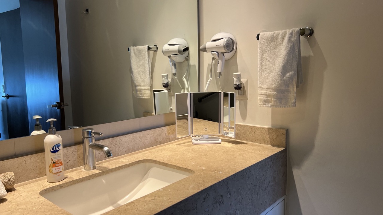 Photo of Bathroom in Anahuac
