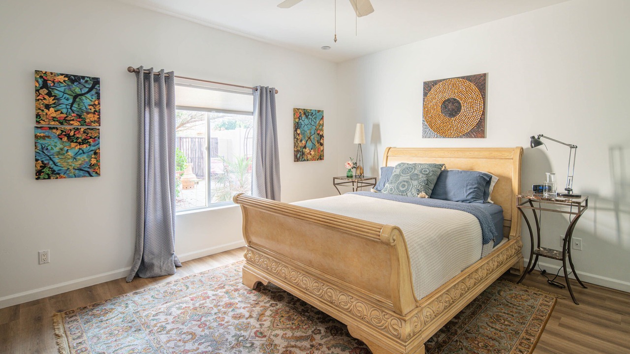 Photo of Bedroom in Paradise Valley Village