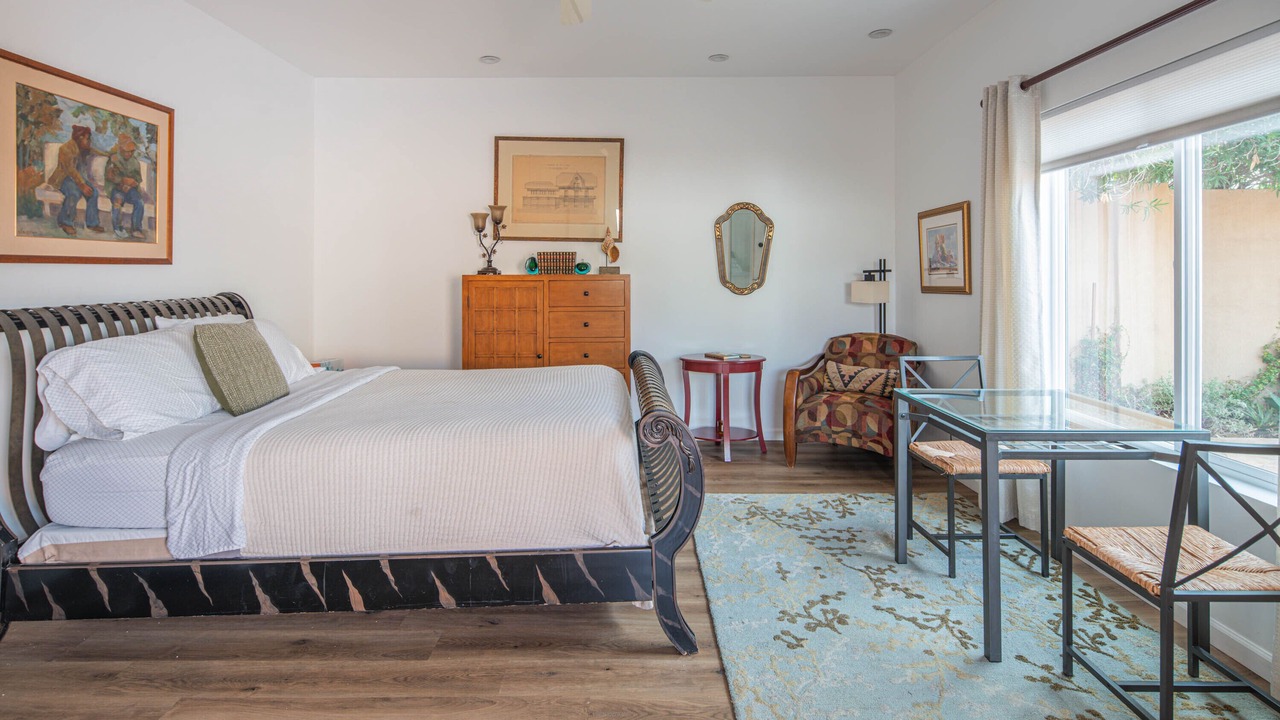 Photo of Bedroom in Paradise Valley Village