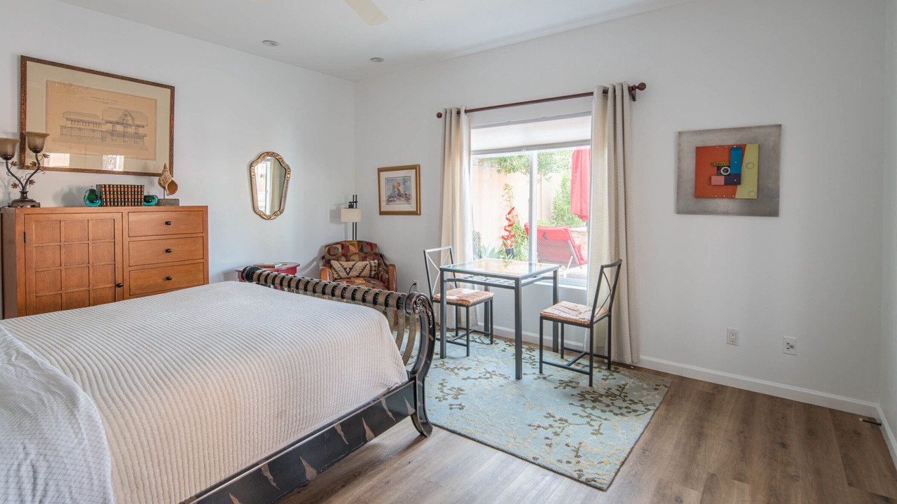 Photo of Bedroom in Paradise Valley Village