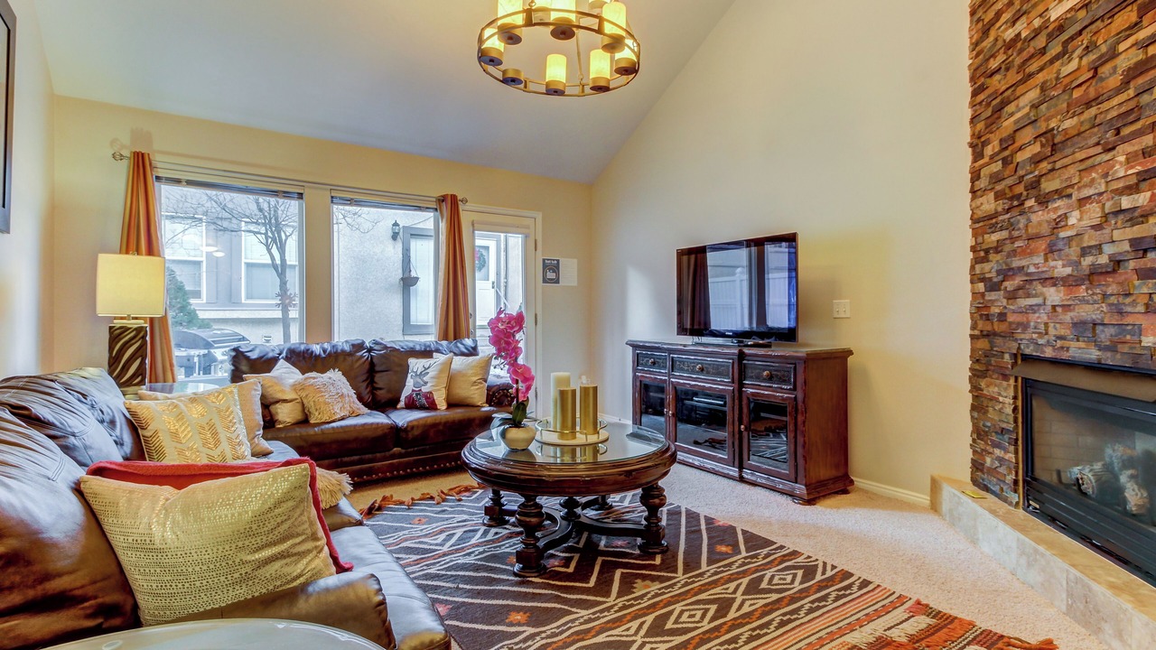 Photo of Livingroom in Cottonwood Heights