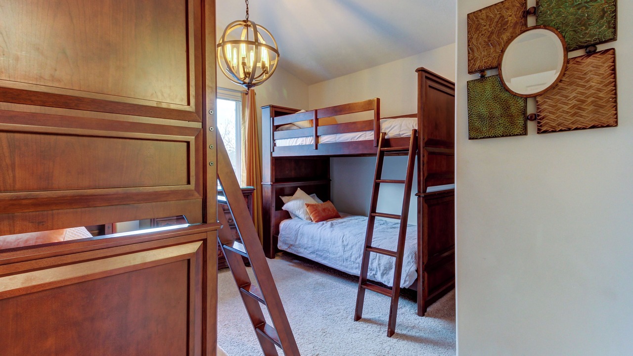 Photo of Bedroom in Cottonwood Heights