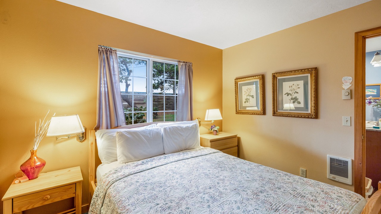 Photo of Bedroom in Otter Rock