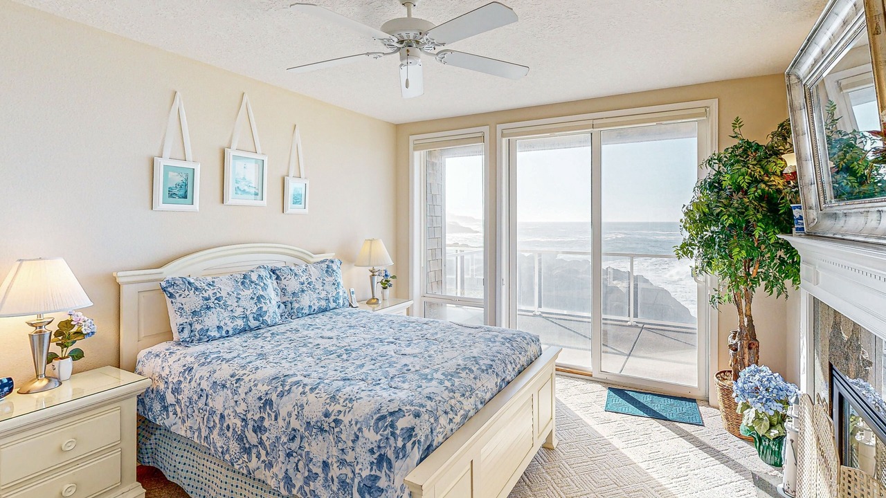 Photo of Bedroom in Depoe Bay