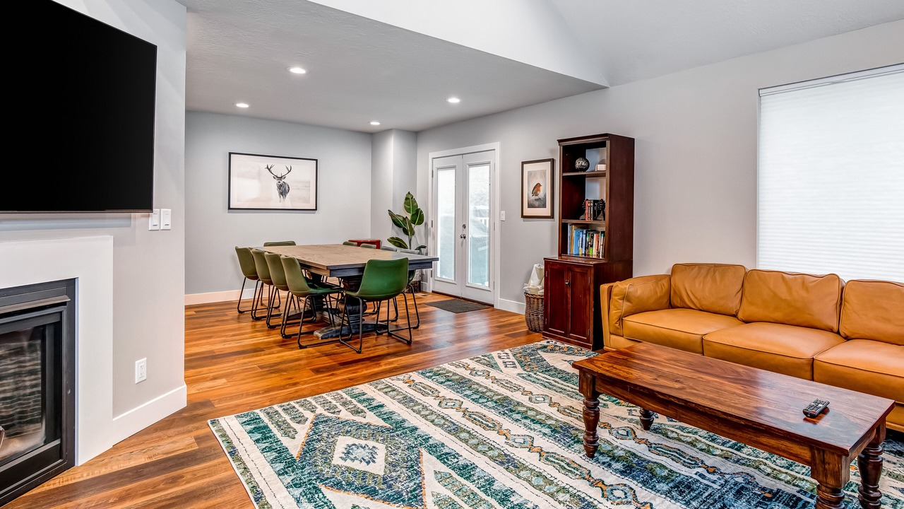 Photo of Livingroom in Cottonwood Heights