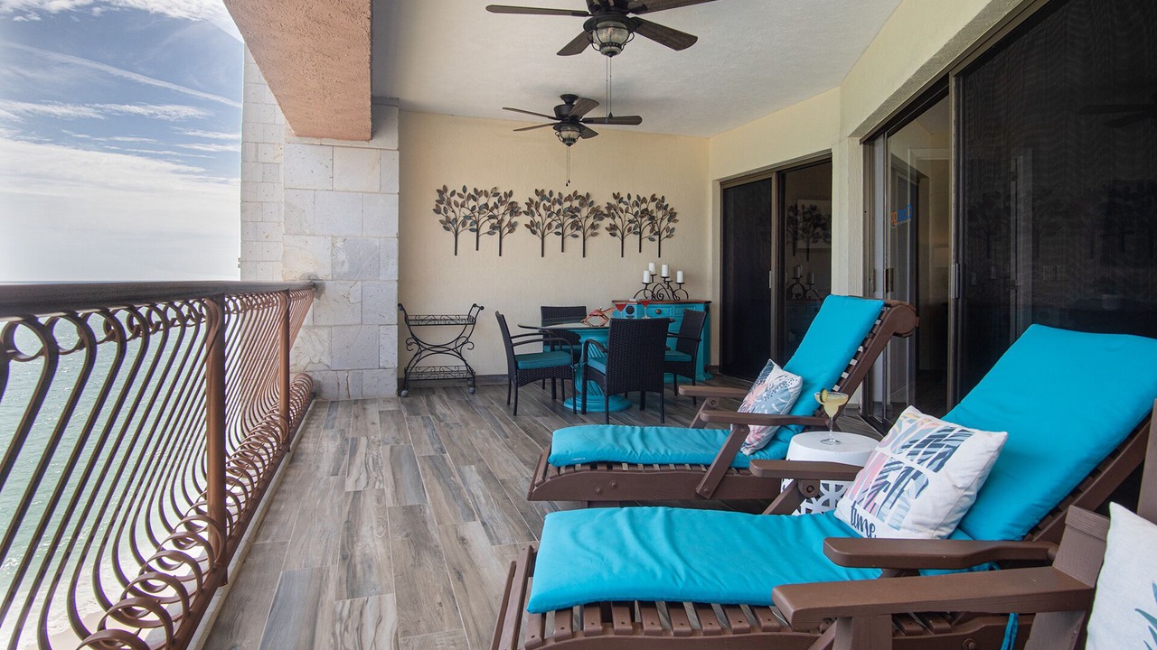 Photo of Patio Balcony in Sandy Beach