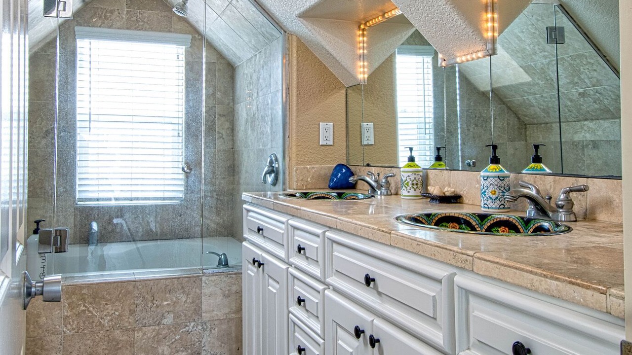 Photo of Bathroom in West Newport