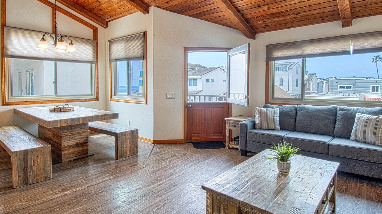 Photo of Livingroom in West Newport