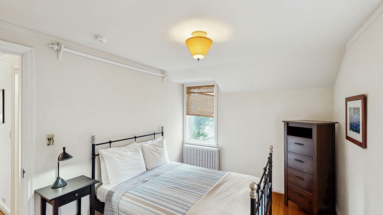 Photo of Bedroom in Newport