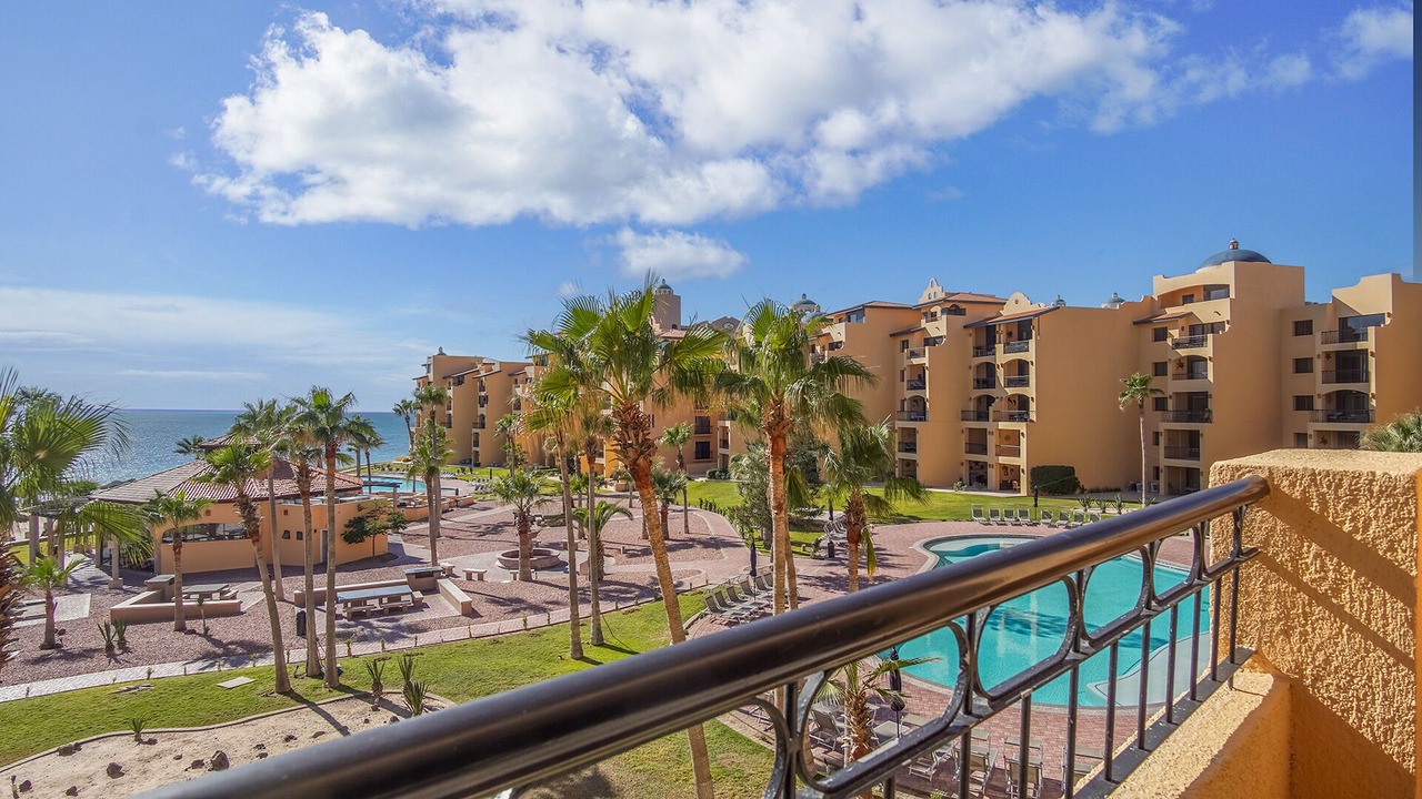 Photo of Patio Balcony in Sandy Beach