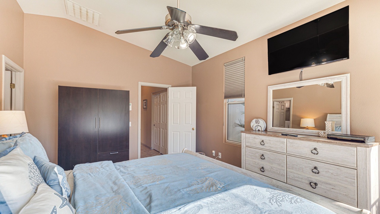 Photo of Bedroom in Desert Club Manor